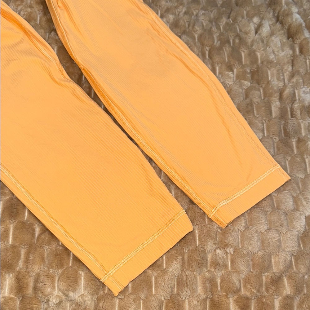 Lululemon Align Ribbed High-Rise Pant 25"
Mango Dream size 10 like New - Picture 8 of 11